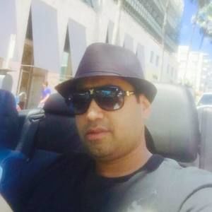 Meet your Posher, Khurram